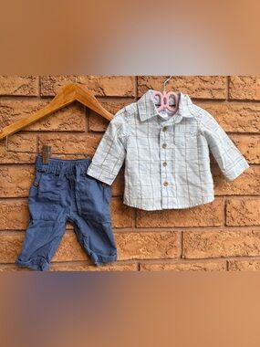 4/$25 • Carters 2-Piece Plaid Shirt & Pant Set